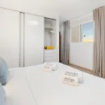 Obsidian Olivino Apartment *