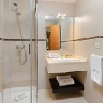 Obsidian Olivino Apartment *