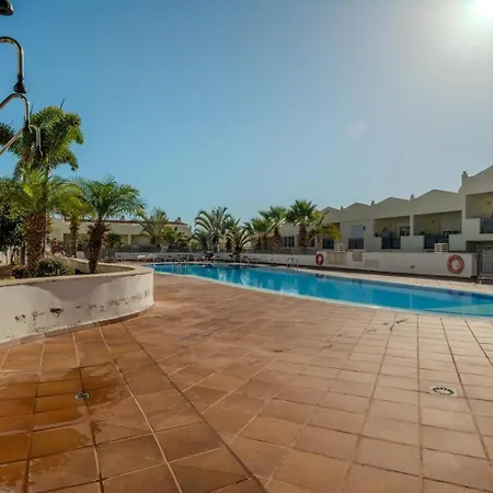 Obsidian Olivino Apartment